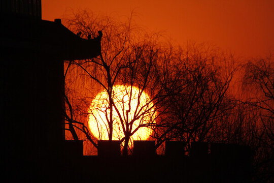 夕陽(yáng)