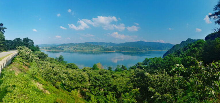 綠江村