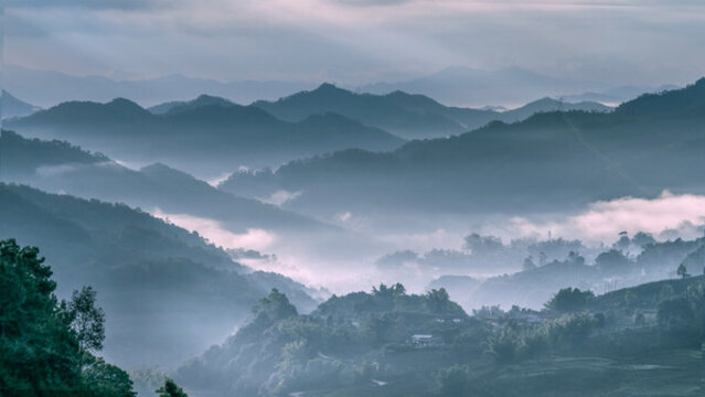 山水霧景