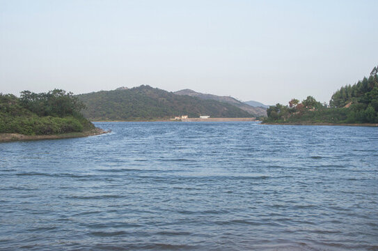 后橋水庫(kù)湖面
