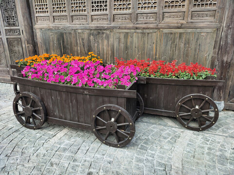 小推車花籃