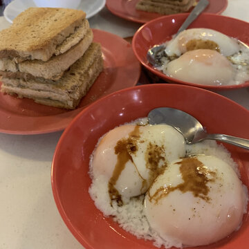 生熟蛋咖椰土司早餐