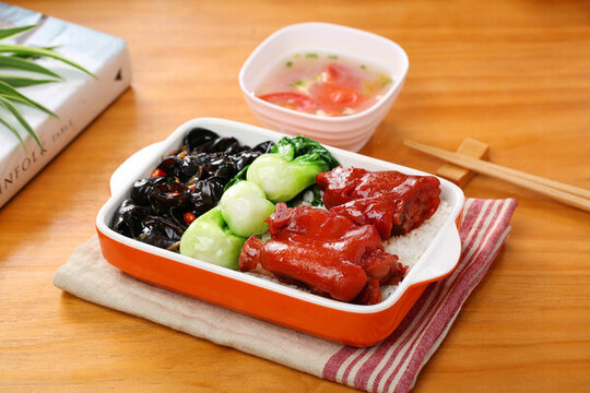 蹄膀飯