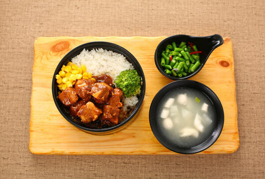 紅燒排骨飯?zhí)撞? style=