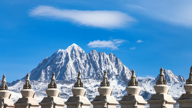 雅拉雪山