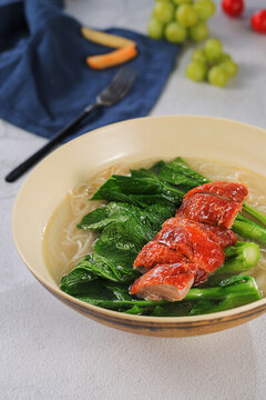 燒鵝湯面河粉