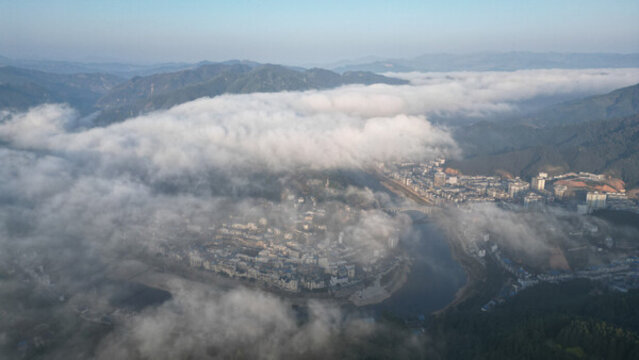 城市平流霧景觀