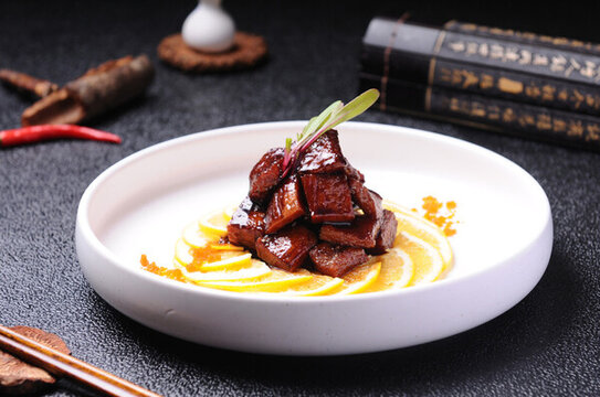 醬汁松板肉