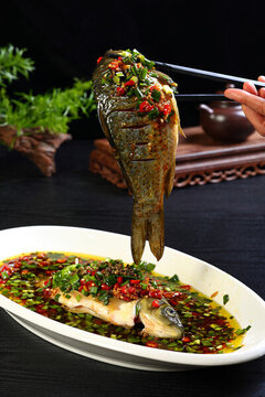 小米辣羅非魚