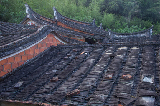 傳統(tǒng)閩南民居瓦片屋頂