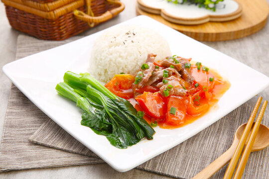 番茄牛肉飯