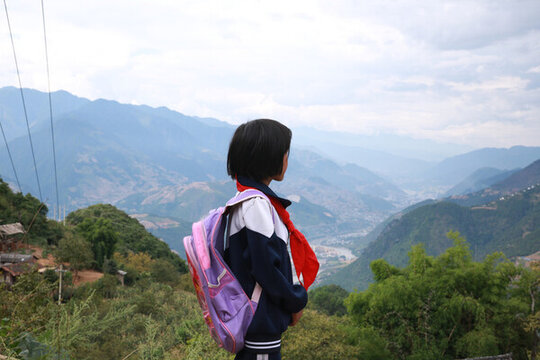 大山里的學生