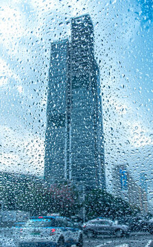 雨天的華強(qiáng)北