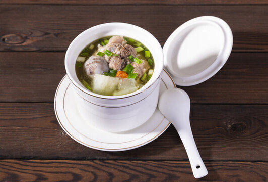 傳統(tǒng)美食冬瓜排骨湯