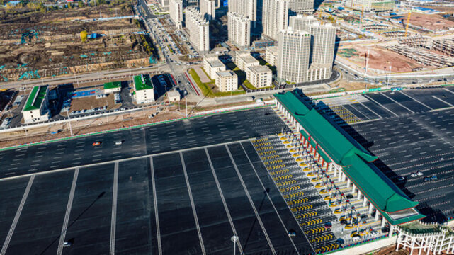 長(zhǎng)春新南高速路口建筑景觀