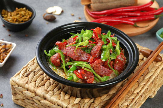 青椒香腸蓋碼飯