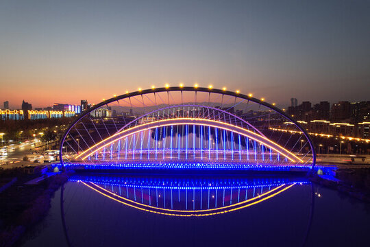 寧夏銀川鳳凰橋夜景城市地標(biāo)