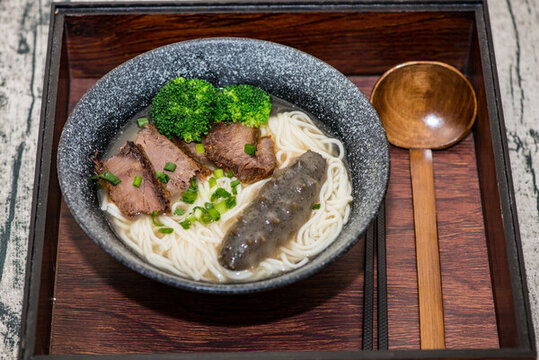 海參牛肉面