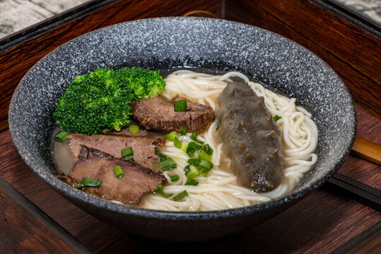 海參牛肉面
