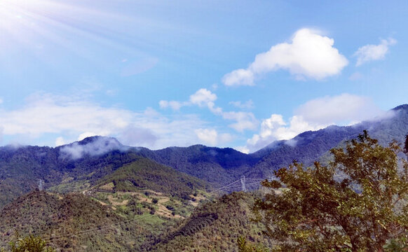 遠(yuǎn)山