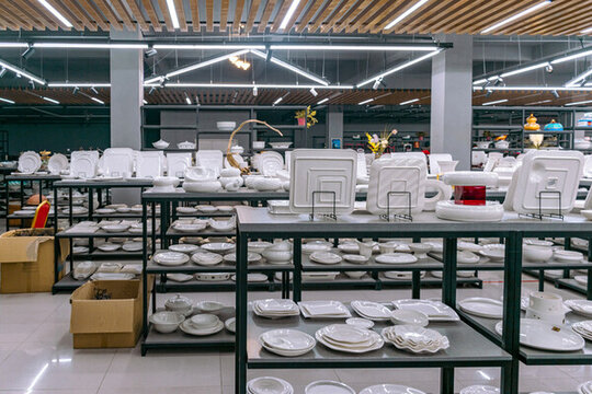 餐具市場(chǎng)一隅