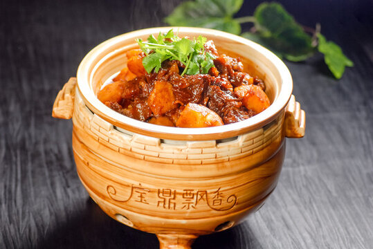 壓鍋牛排土豆