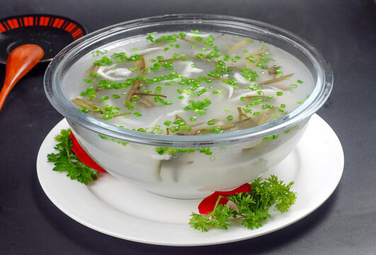 銀魚莼菜羹