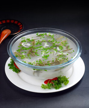 銀魚莼菜羹