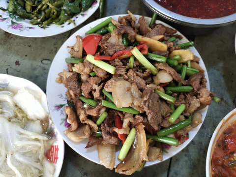 蒜苔炒肉