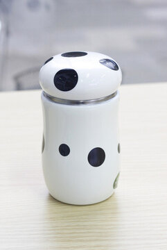奶?；y保溫杯