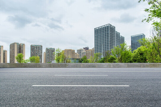 城市中的瀝青道路