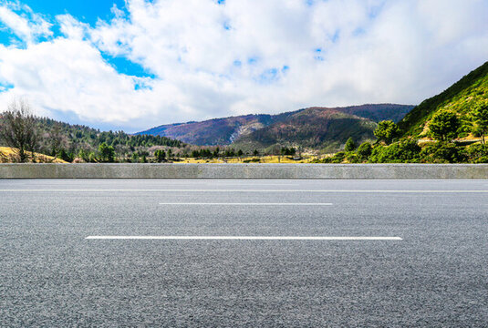 戶外干凈的瀝青道路
