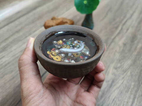 白色金魚錦鯉聚寶茶杯