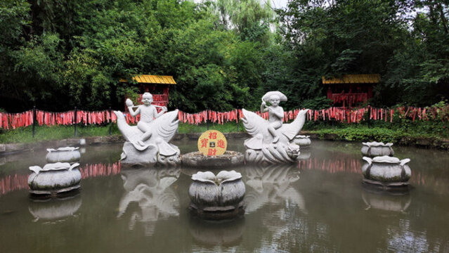 招財進(jìn)寶雕塑