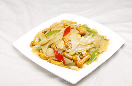 滑子菇土豆片