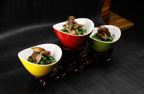 鯪魚油麥菜