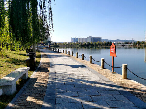 西河公園濱河公園