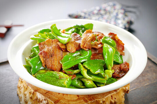 笨麻椒炒肉