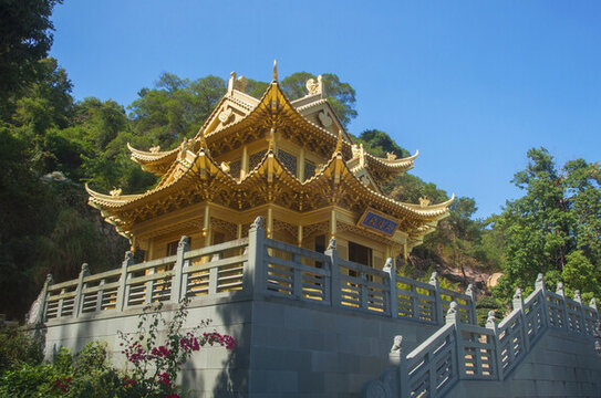 漳州七首巖寺文殊銅殿