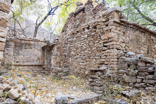 濟(jì)南普門寺遺址石頭房子遺址