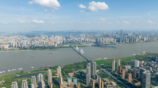 武漢長(zhǎng)江二橋大景