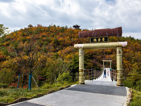 三峽之巔