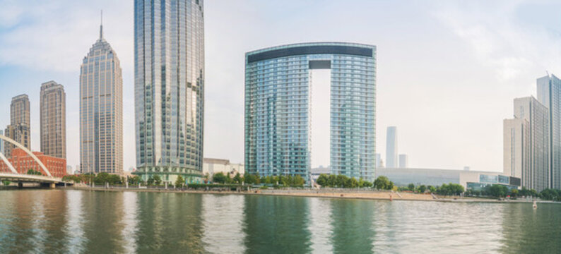 天津城市建筑和海河和橋梁