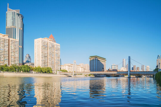 天津城市建筑和海河和橋梁