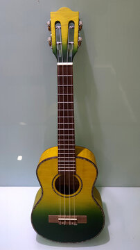 尤克里里