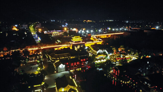航拍臺(tái)兒莊古城夜景