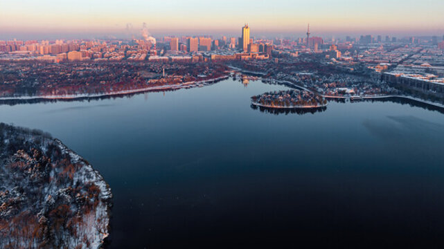 雪后的中國長春南湖公園風景
