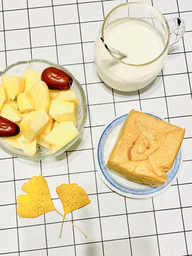 吐司蘋(píng)果輕食