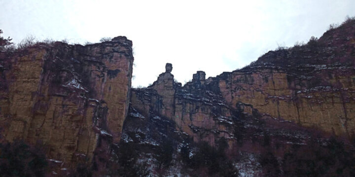 掛壁公路高山