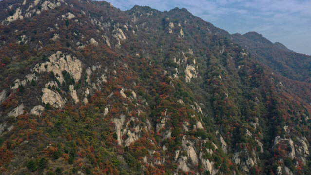 航拍秦嶺山脈秋天景色